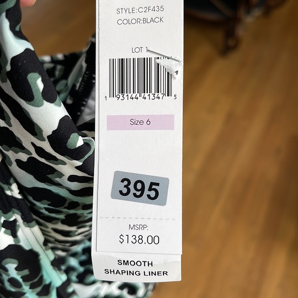 One Piece Swimsuit 6 NWT | Cheetah print | Shaping Swimsuit size 6 - Picture 7 of 7